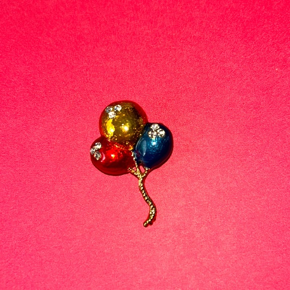 Jewelry - Ballon pin broach P Wright Collection